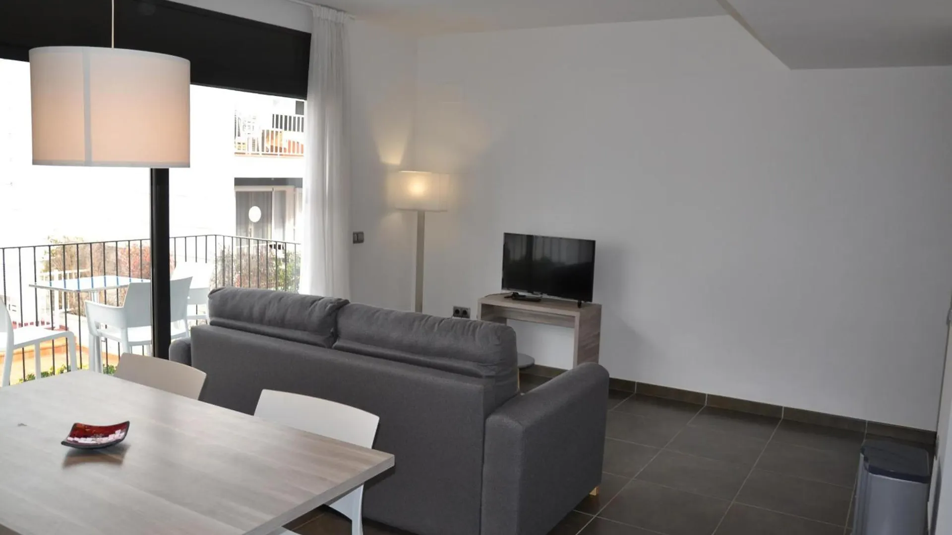 Apartment Apartamento Centrico Con Piscina, Parking Y A 200M De La Playa En L'Estartit - Es-323-41