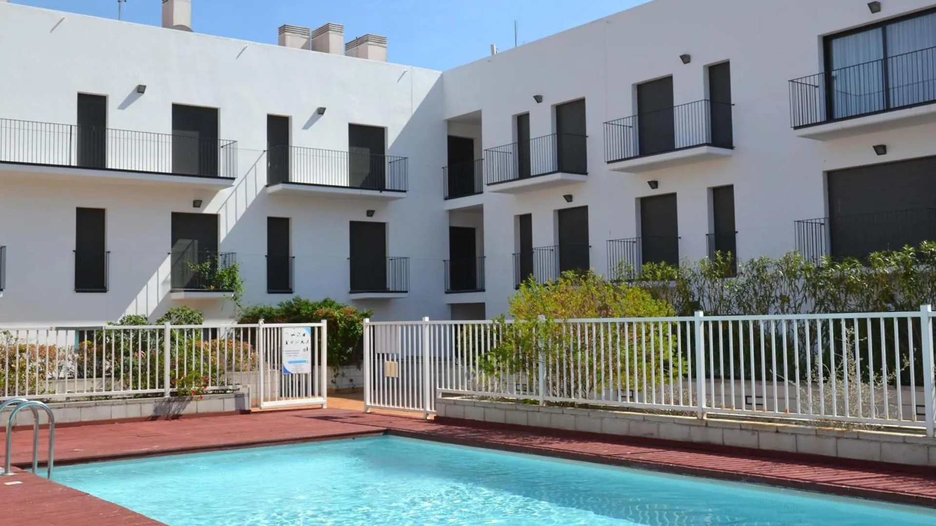 Apartment Apartamento Centrico Con Piscina, Parking Y A 200M De La Playa En L'Estartit - Es-323-41
