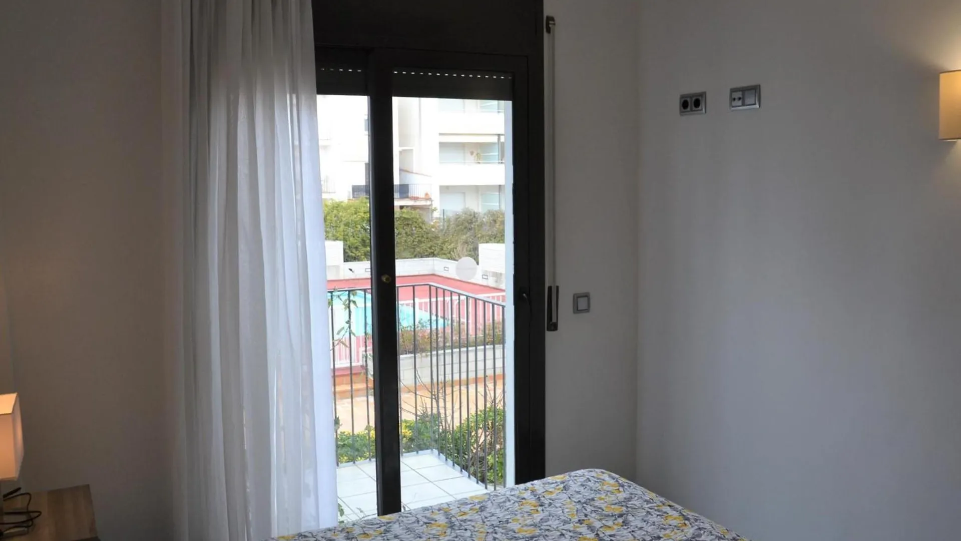 Apartment Apartamento Centrico Con Piscina, Parking Y A 200M De La Playa En L'Estartit - Es-323-41